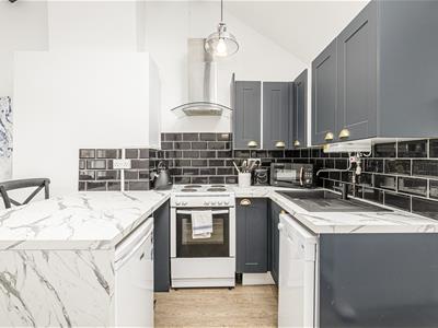 Kitchen/Dining area